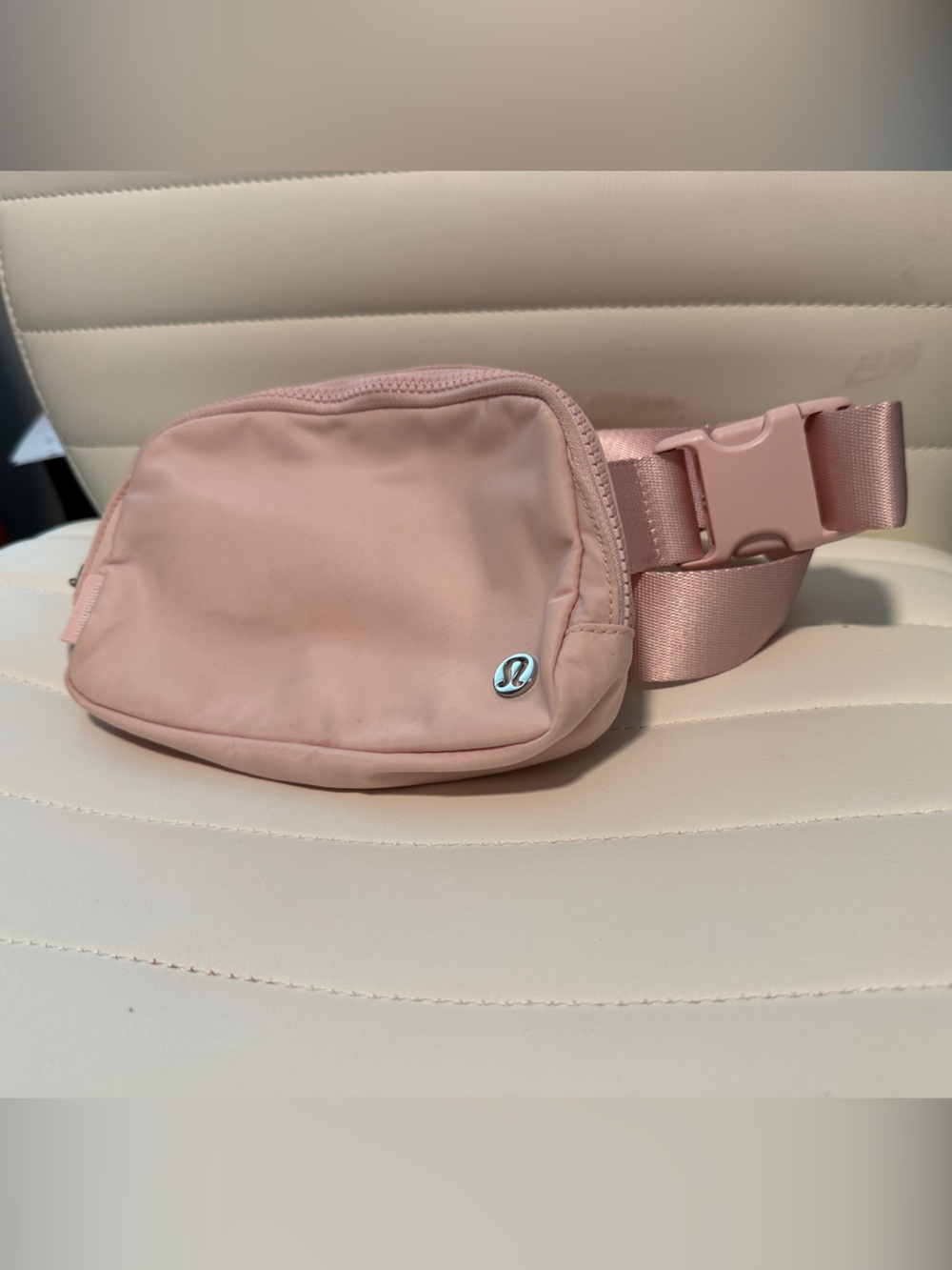 Lululemon Dusty Pink Everywhere Belt Bag with Silver logo